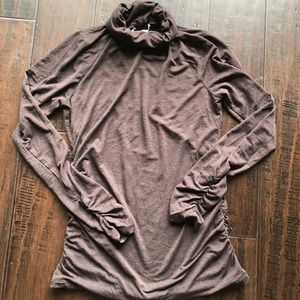 DESIGN HISTORY turtle neck long sleeve